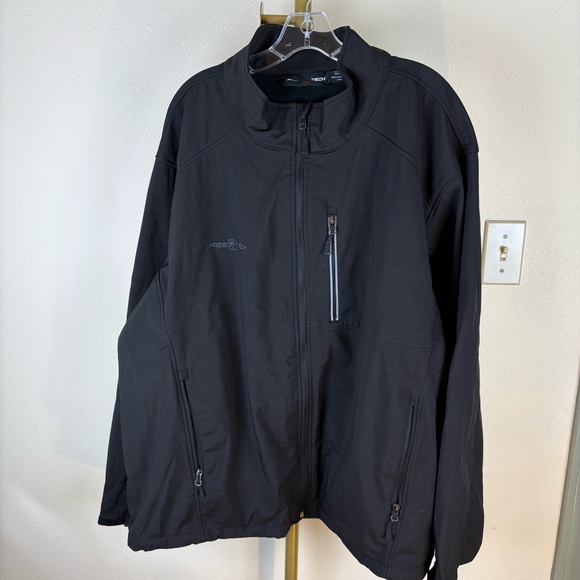 Free Tech Men's Black Performance Jacket - Picture 1 of 10